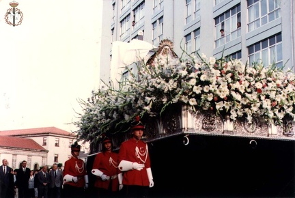 TRONO DE LA VIRGEN ESCOLTADO