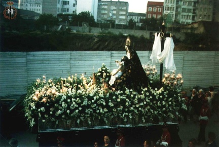 TRONO DE LA VIRGEN POR LA CALLE SAN AMARO