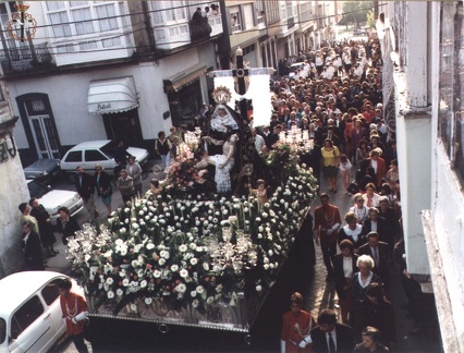 TRONO DE LA VIRGEN POR LA CALLE CARLOS III